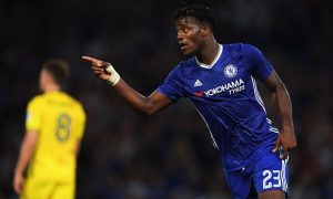 Michy Batshuayi menjaring gol pertama perlawanan.